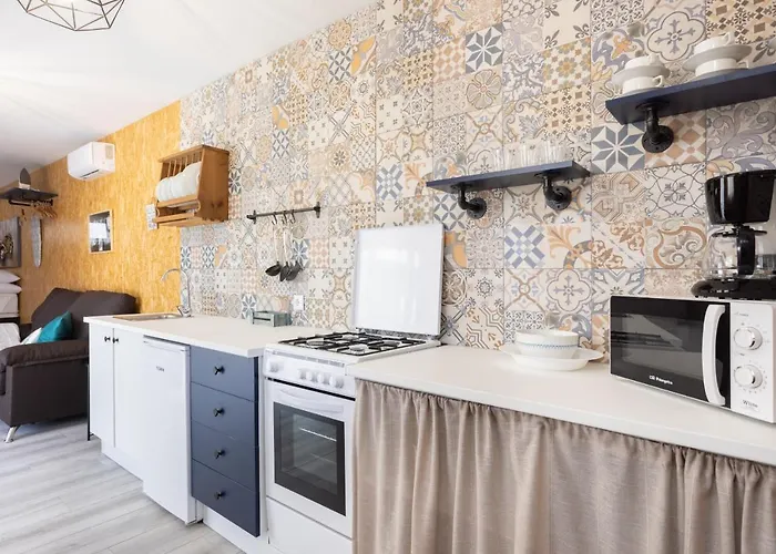 Latas Del Almendro 3 *